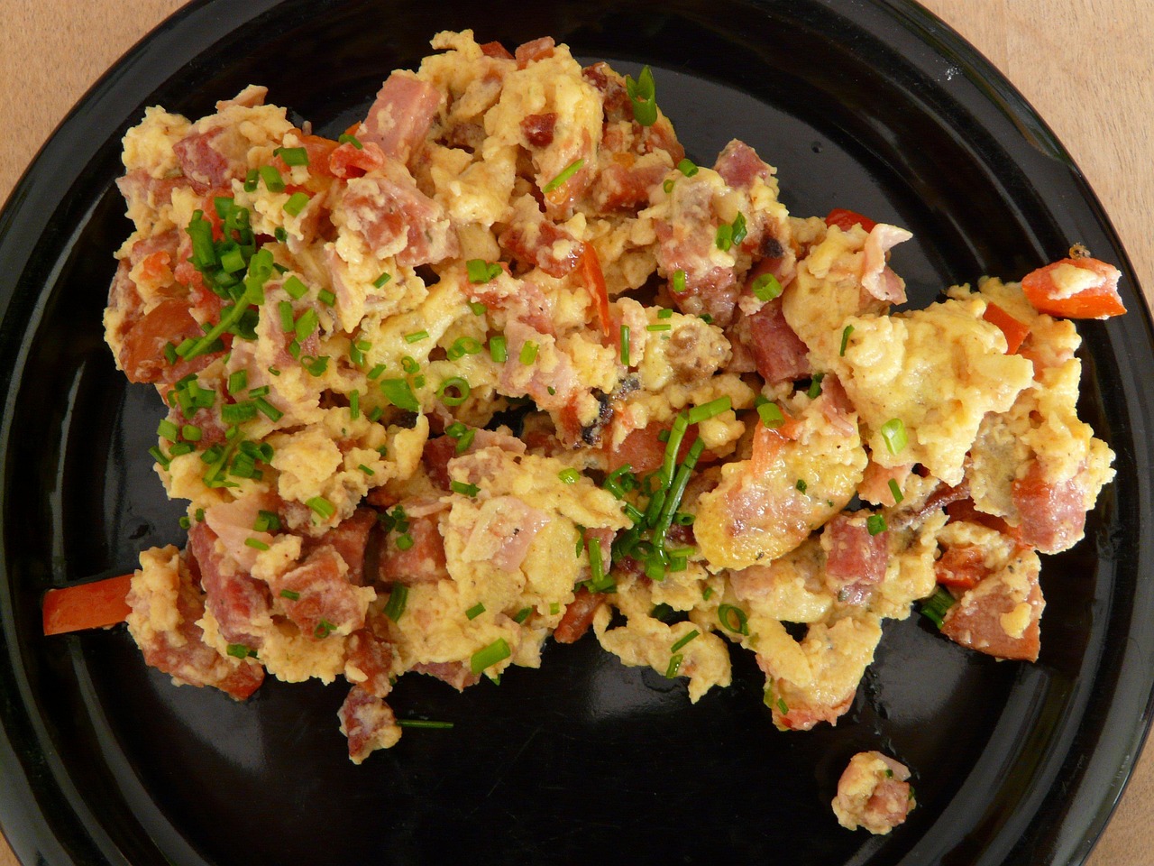 Cooking with Truffles and Eggs: The Simplest Luxury in Your Kitchen